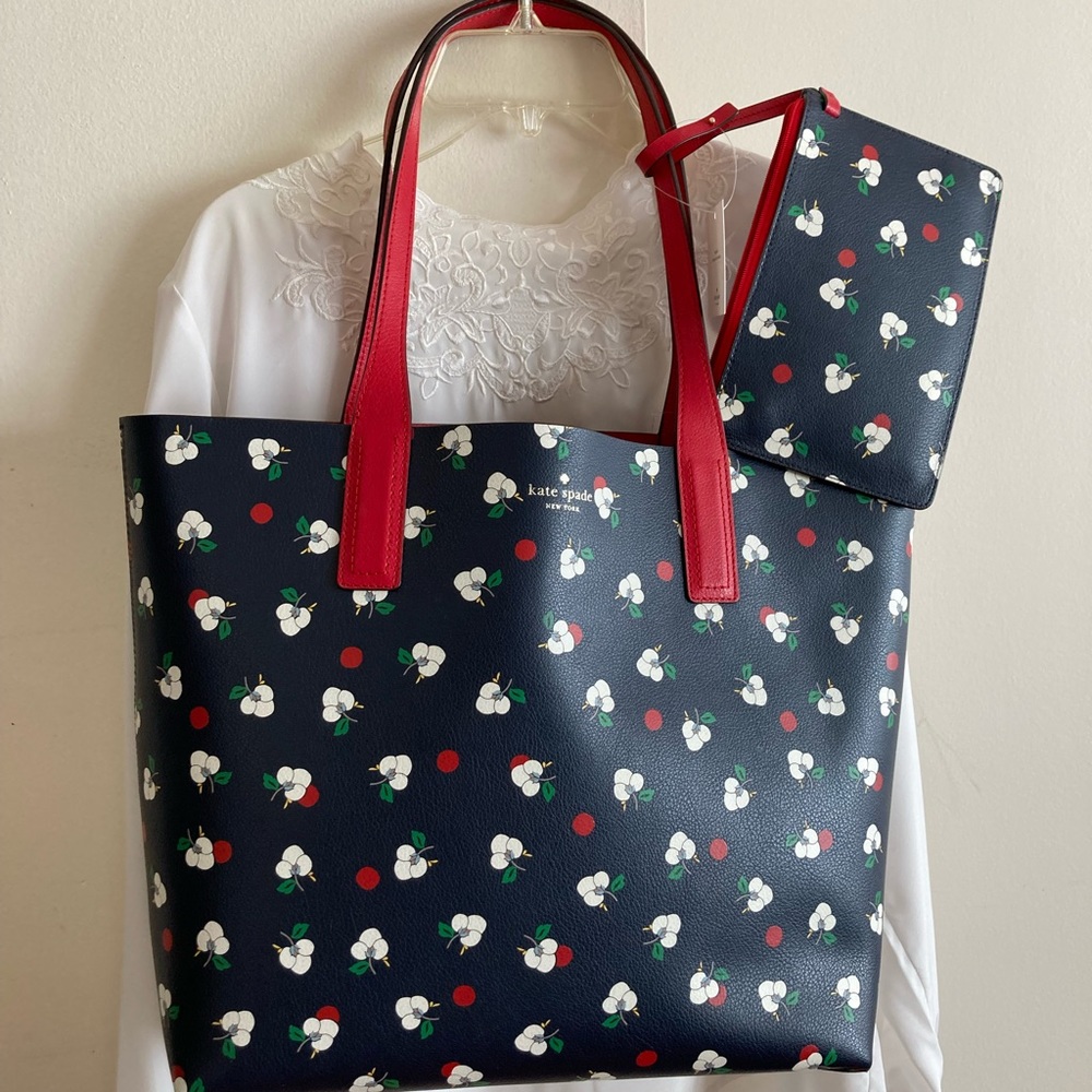Kate Spade Mya Breeze Floral Ditsy Reversible Tote with Wristlet MSRP $329.00